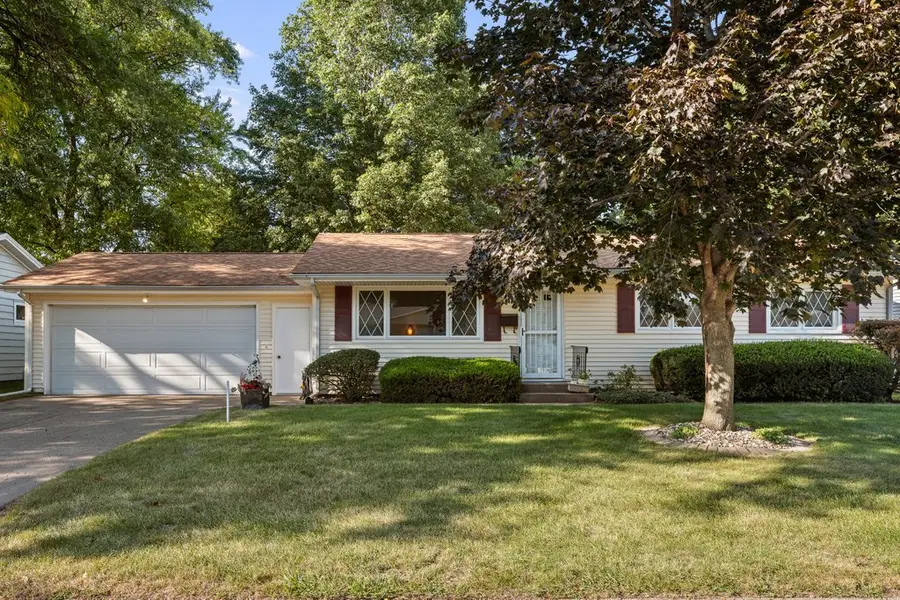 543 40th Avenue, East Moline, IL 61244 - #3