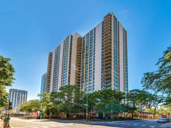 1255 N Sandburg Terrace #1411, Chicago, IL 60610