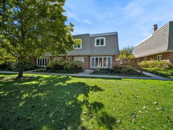 1466 Concorde Circle, Highland Park, IL 60035