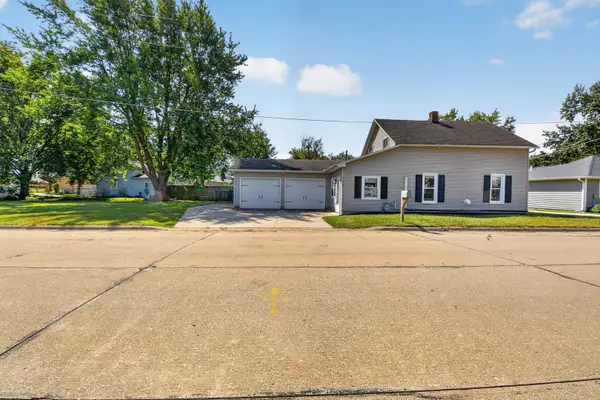 303 W Price Street, Eldridge, IA 52748