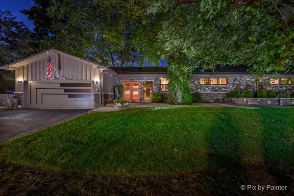 1916 W Grandview Drive, Johnsburg, IL 60051
