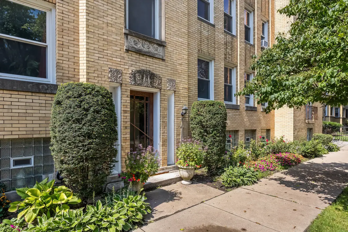 6142 N Hamilton Avenue #2N, Chicago, IL 60659 - #1