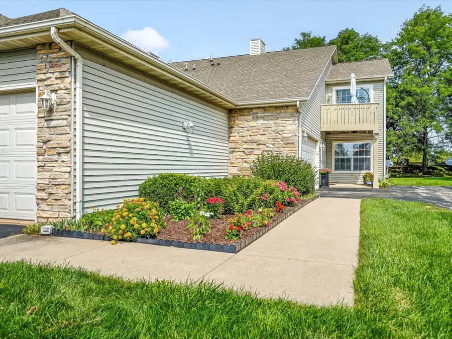 7944 Royal Oaks Road, Rockford, IL 61107 - #2