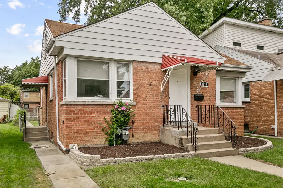 3916 Sunnyside Avenue, Brookfield, IL 60513 - #2