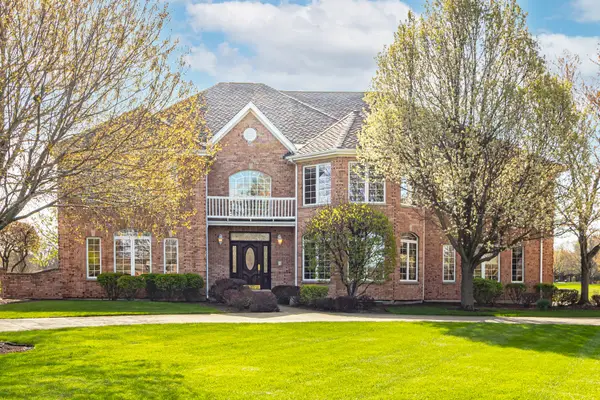 37181 N Fox Hill Drive, Wadsworth, IL 60083