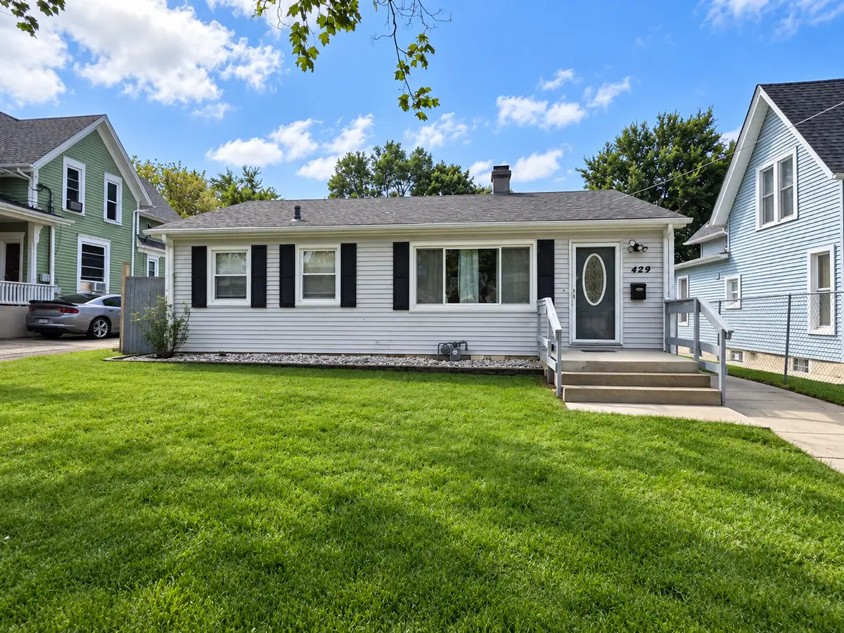 429 Ann Street, Elgin, IL 60120 - #1