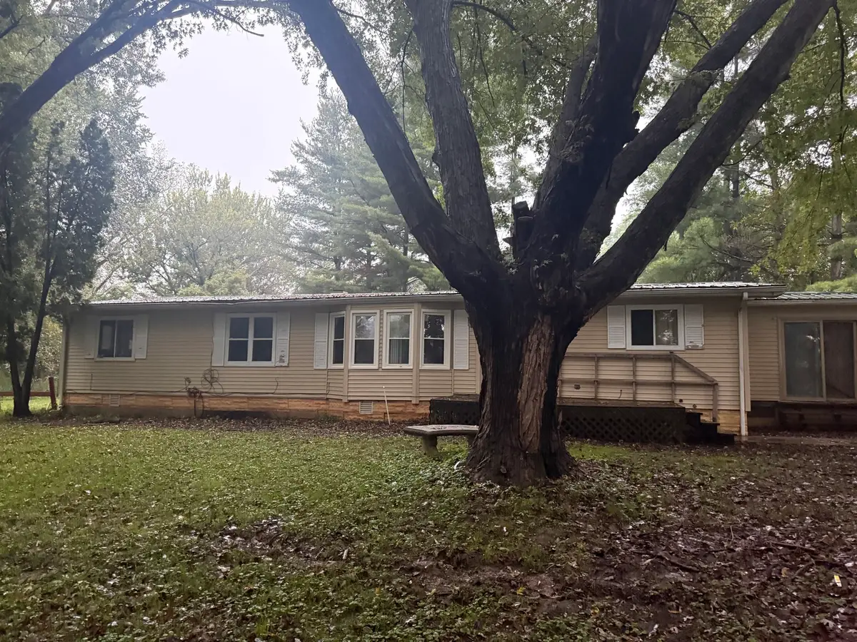 1010 Longmoor Avenue, Savanna, IL 61074 - #1