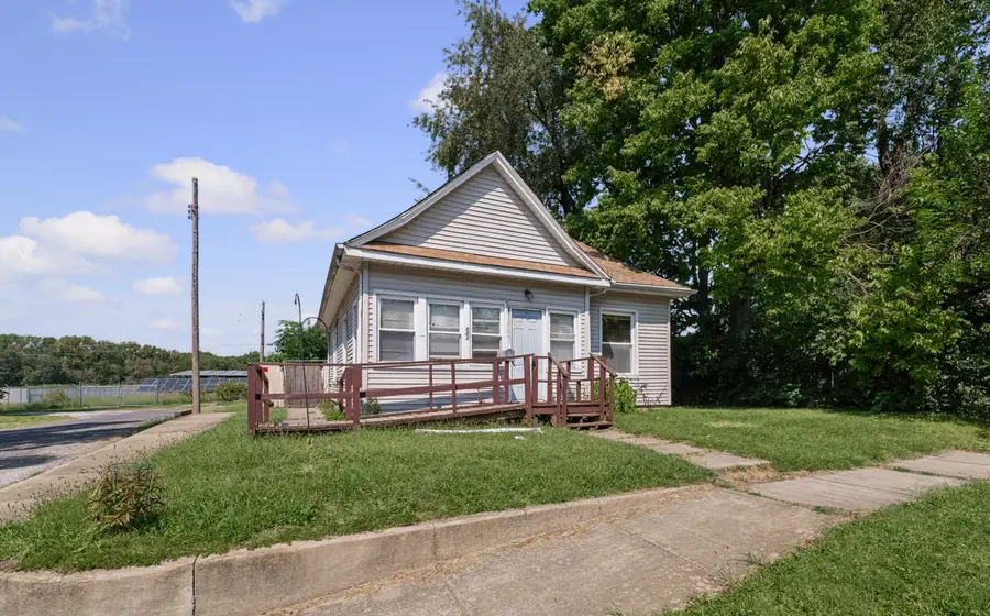 902 E Park Street, Urbana, IL 61802 - #3