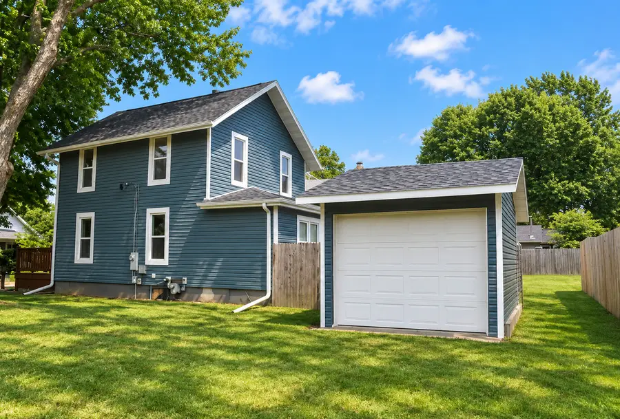 602 14th Avenue, Sterling, IL 61081 - #3