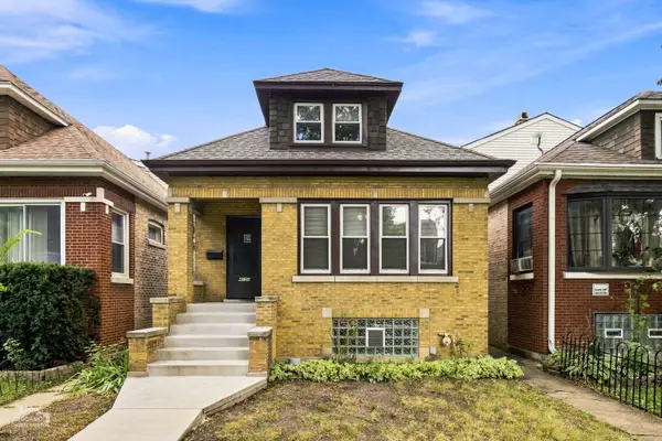 4150 W Melrose Street, Chicago, IL 60641