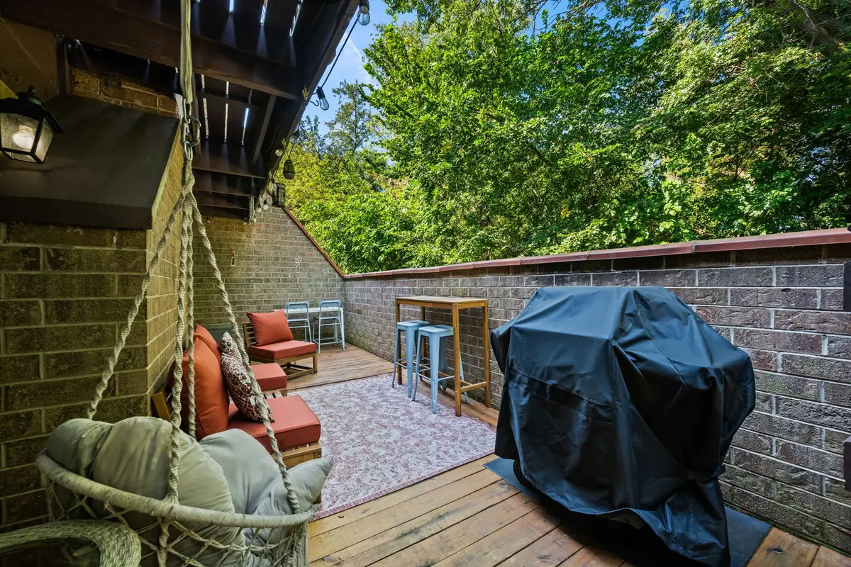 607 Kenneth Circle, Elgin, IL 60120 - #1