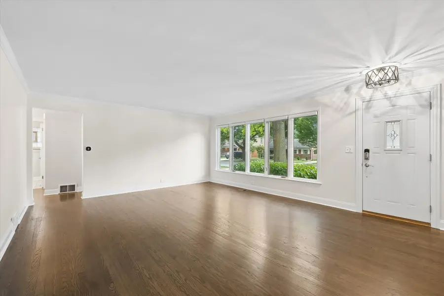 507 S Donald Avenue, Arlington Heights, IL 60004 - #3