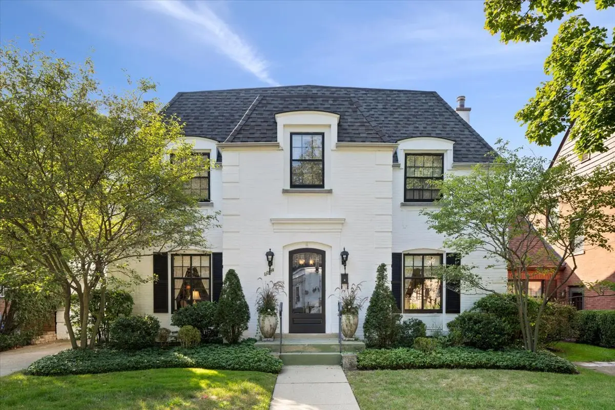 6652 N Chicora Avenue, Chicago, IL 60646 - #1