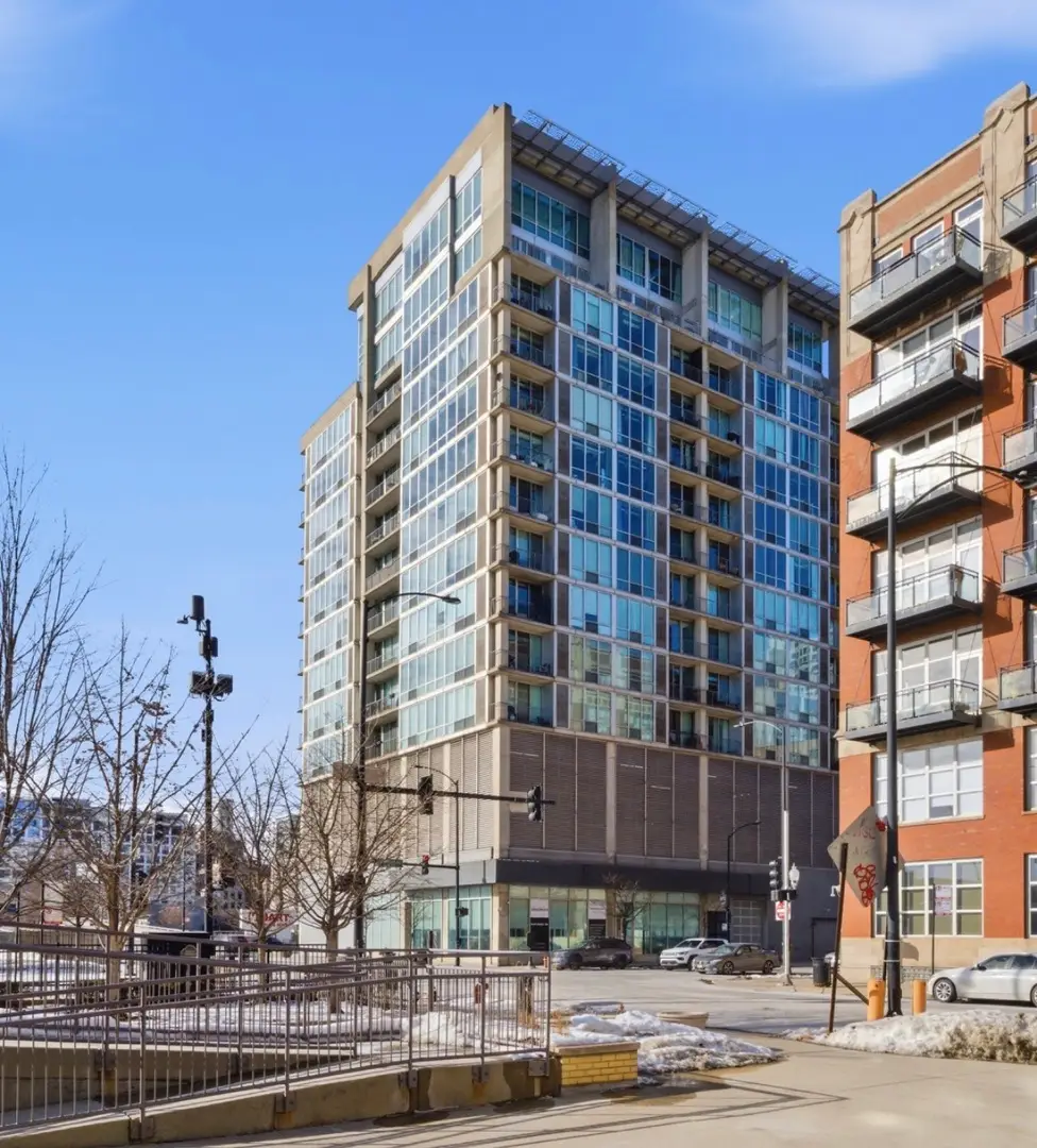 700 W Van Buren Street #602, Chicago, IL 60607 - #1