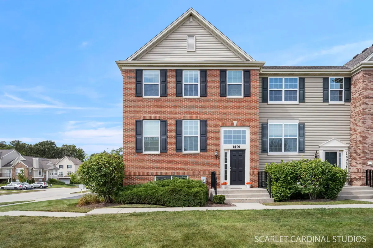 1491 Deer Pointe Drive, South Elgin, IL 60177 - #1