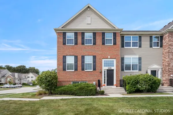 1491 Deer Pointe Drive, South Elgin, IL 60177