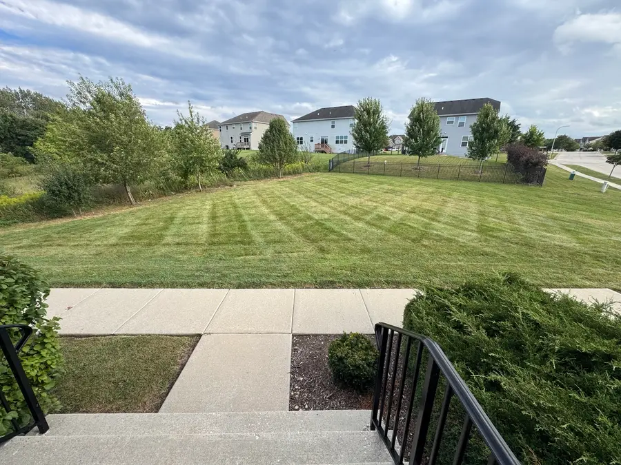 1491 Deer Pointe Drive, South Elgin, IL 60177 - #2