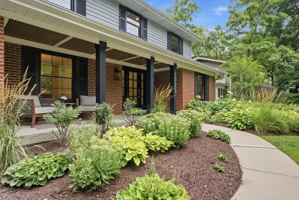 1025 Elizabeth Avenue, Naperville, IL 60540