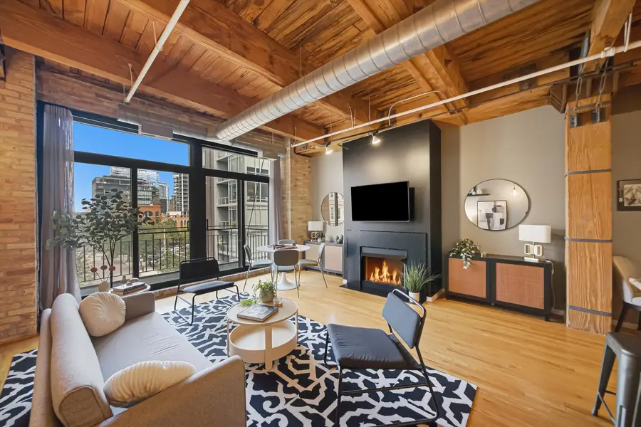 375 W Erie Street #412, Chicago, IL 60654 - #2