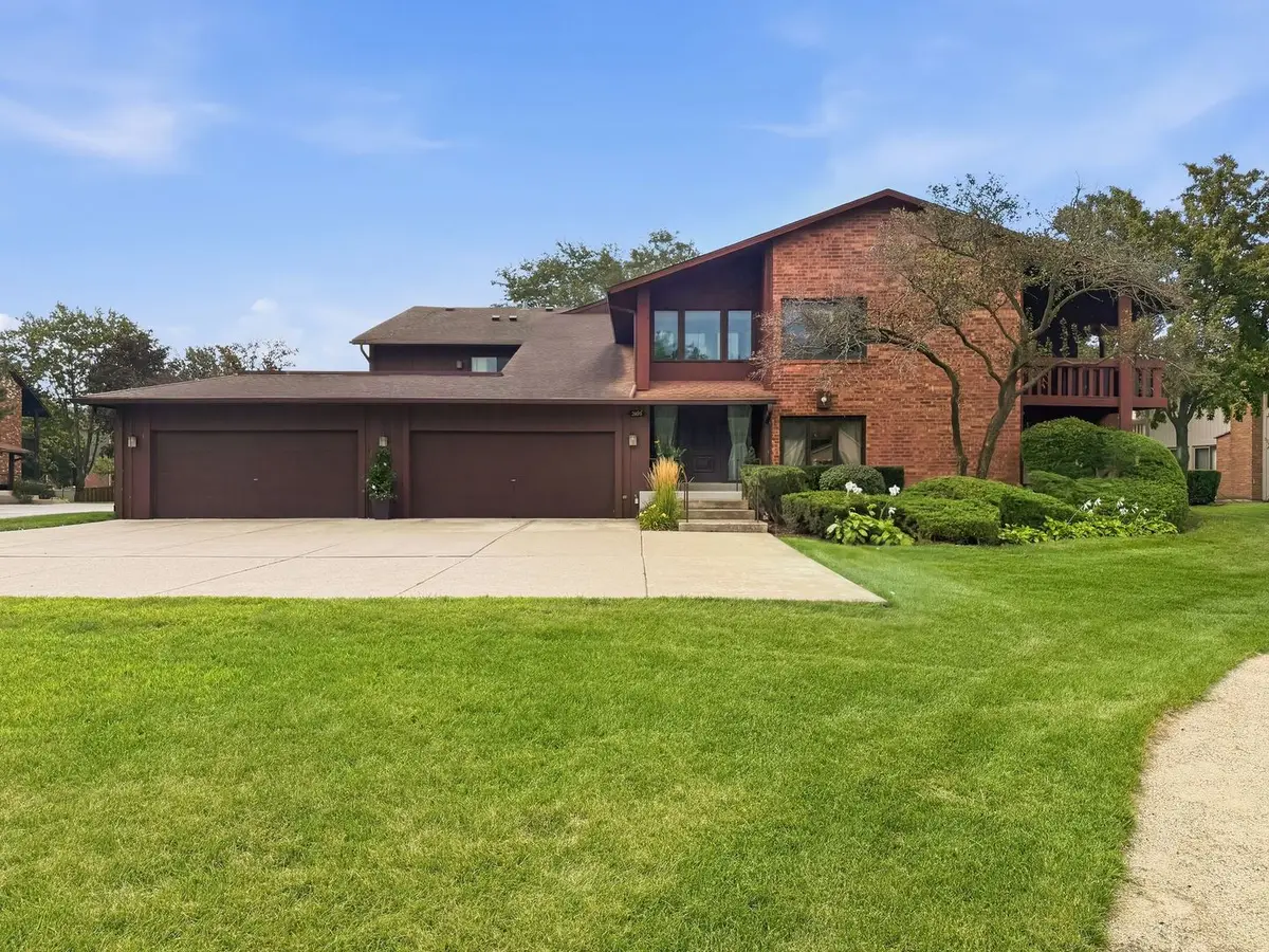 3105 Toulon Drive #E2, Northbrook, IL 60062 - #1