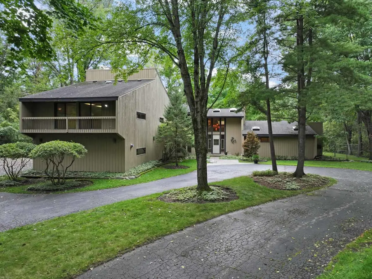 560 Thornmeadow Road, Riverwoods, IL 60015 - #1