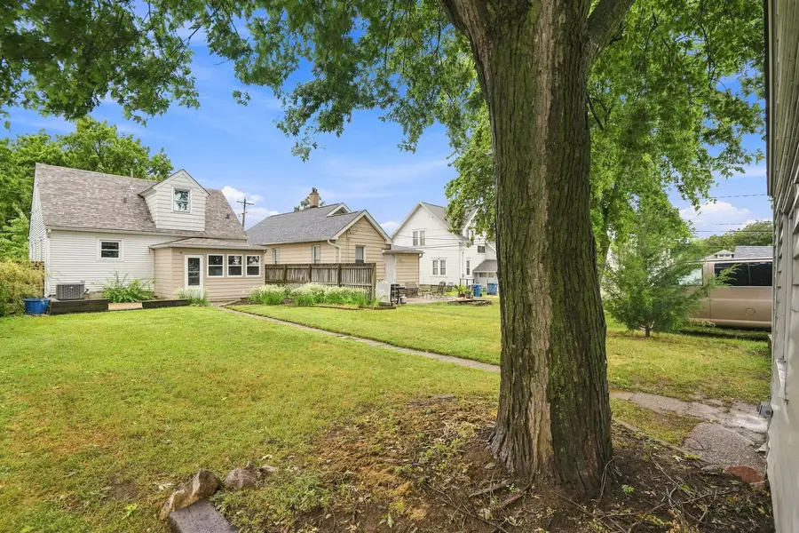 913 3rd Avenue, Silvis, IL 61282 - #3