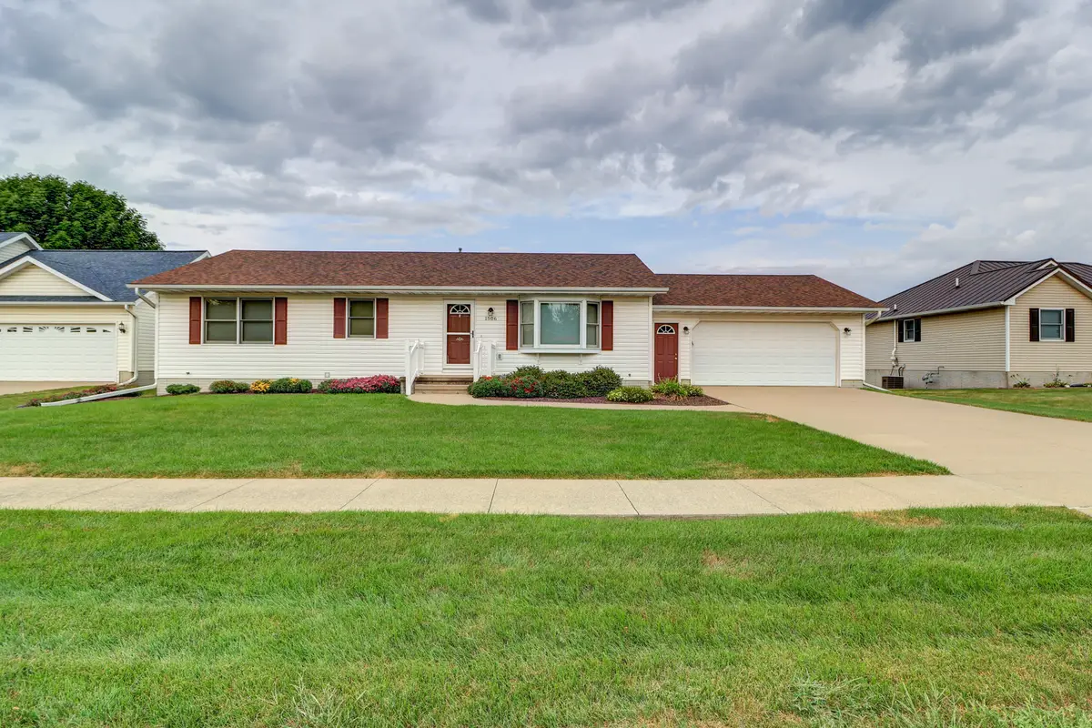 1506 10th Street Nw, Clinton, IA 52732 - #1