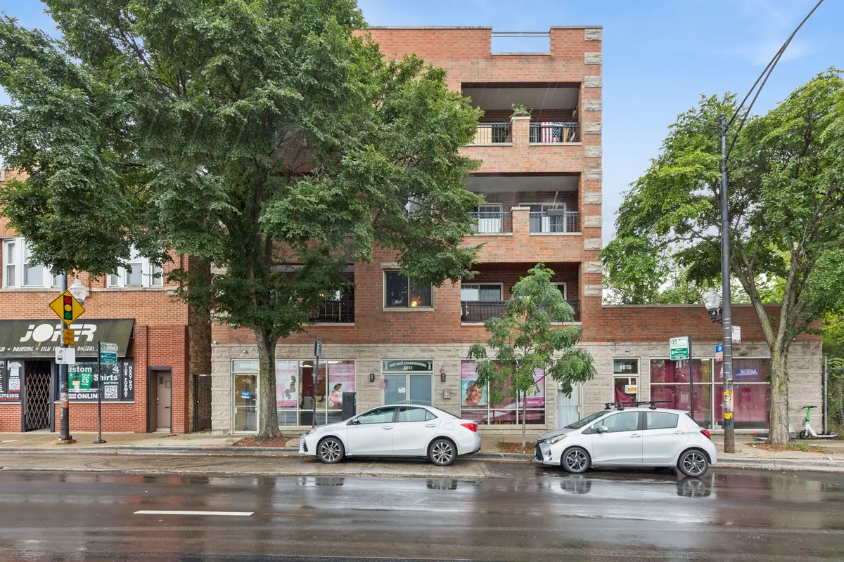 4011 W Fullerton Avenue #3W, Chicago, IL 60639 - #1