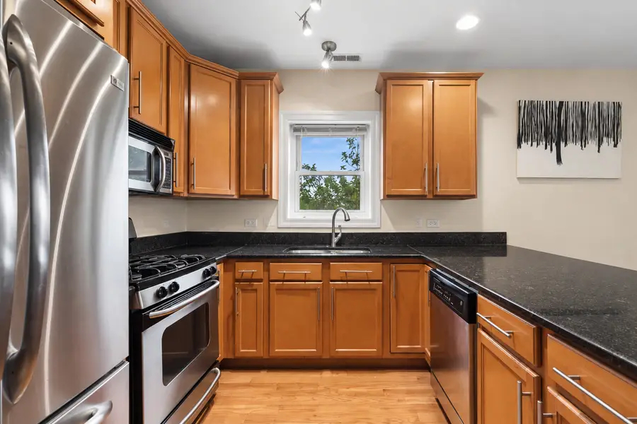 4011 W Fullerton Avenue #3W, Chicago, IL 60639 - #2