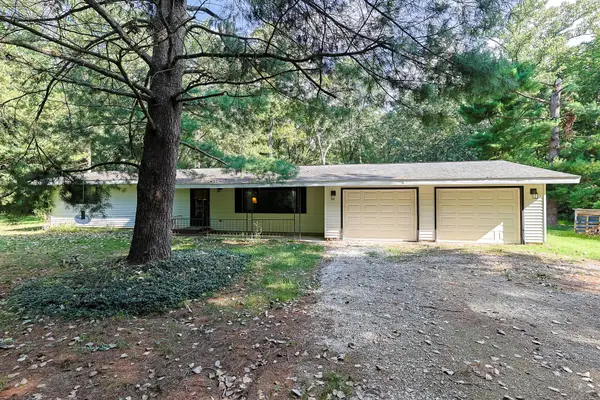 6130 E Deerfield Drive, Coal City, IL 60416