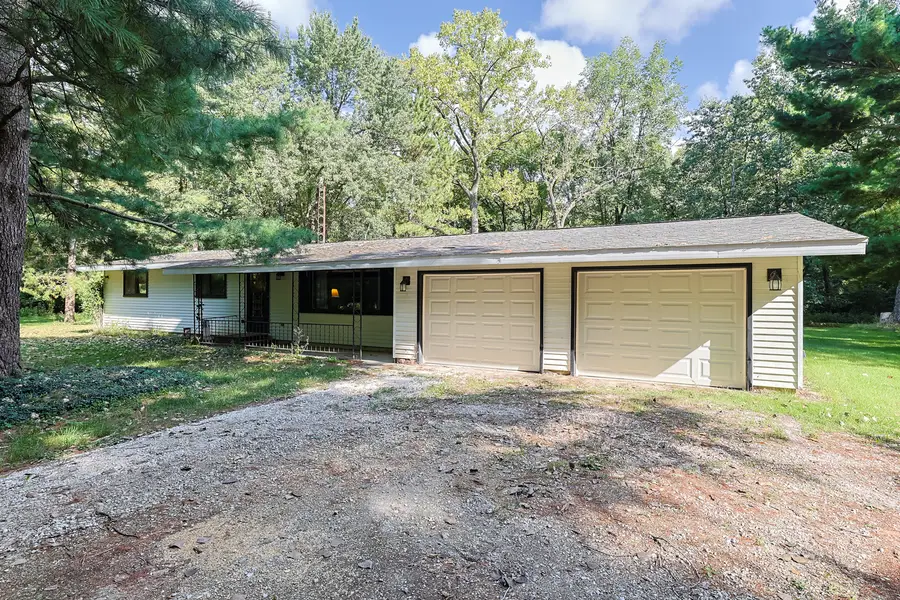 6130 E Deerfield Drive, Coal City, IL 60416 - #2