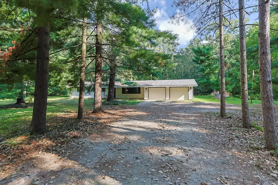 6130 E Deerfield Drive, Coal City, IL 60416 - #3