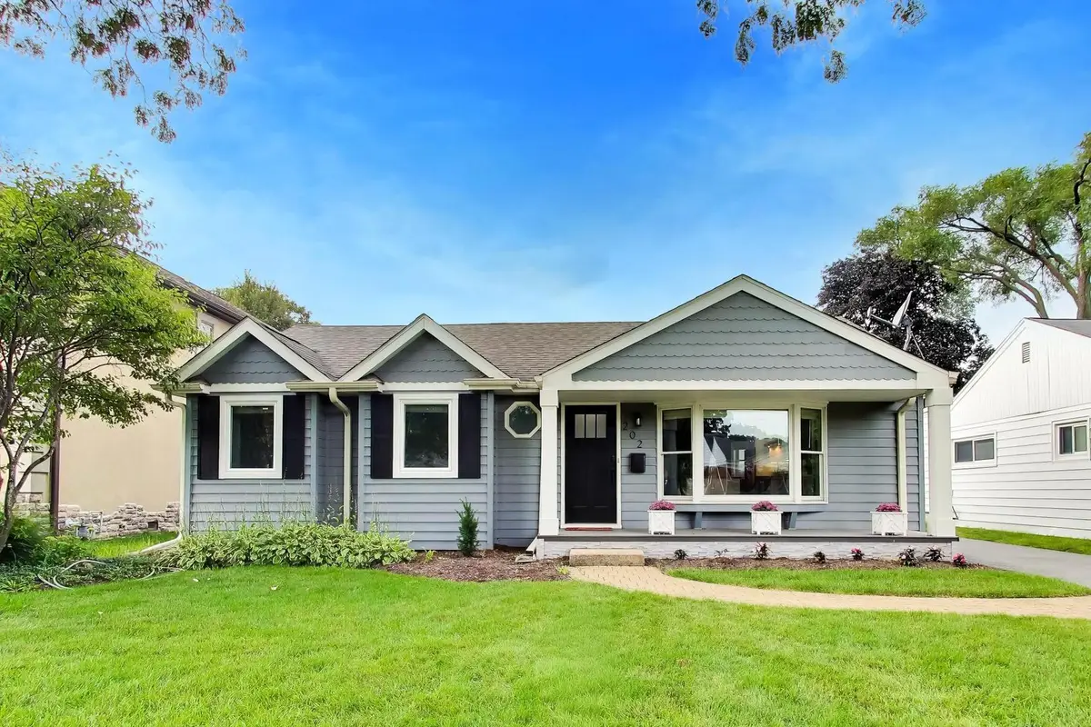 202 N Prospect Manor Avenue, Mount Prospect, IL 60056 - #1