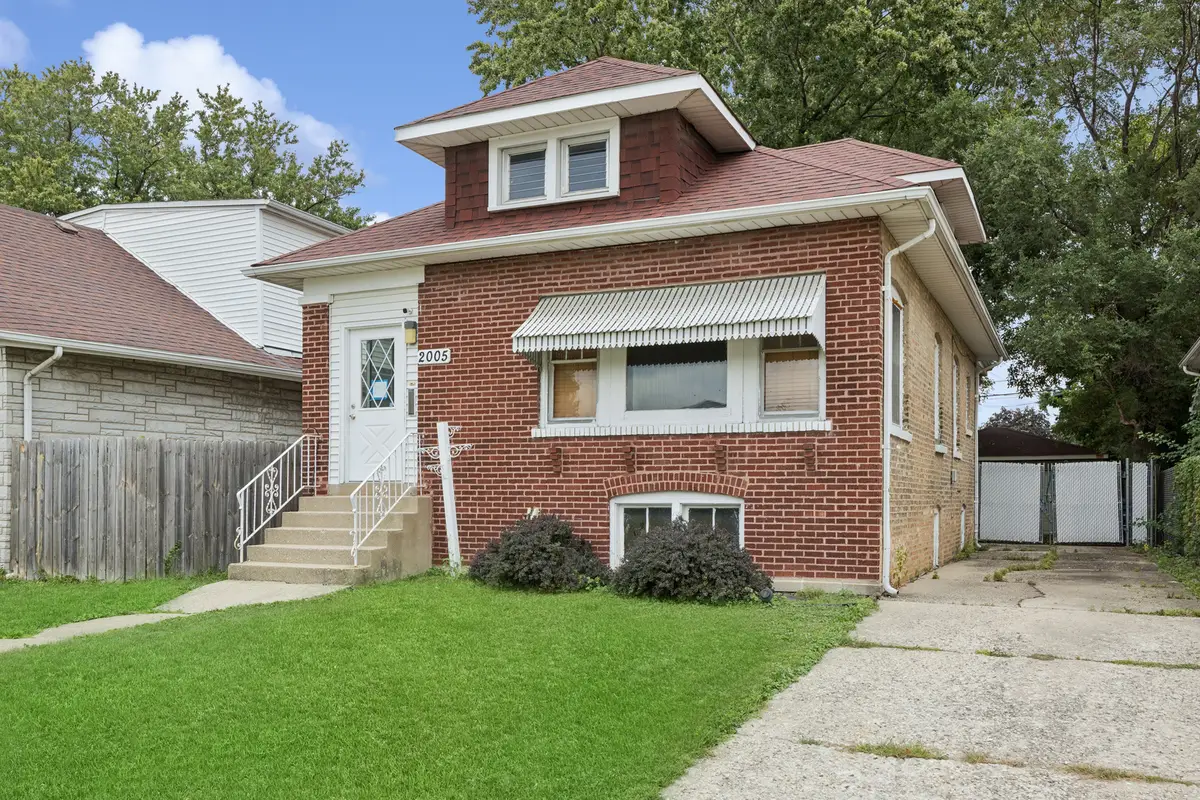 2005 S 9th Avenue, Maywood, IL 60153 - #1