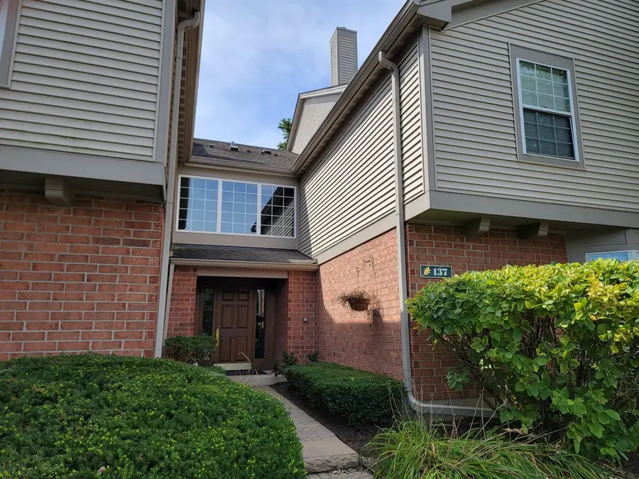137 White Oak Court #1, Schaumburg, IL 60195 - #2
