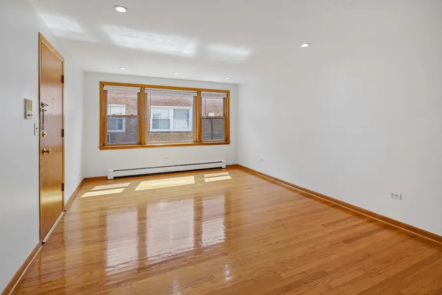 4928 N Lester Avenue #2B, Chicago, IL 60630 - #2