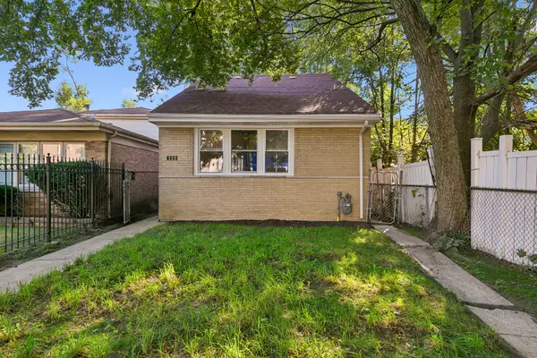 6853 S Langley Avenue, Chicago, IL 60637