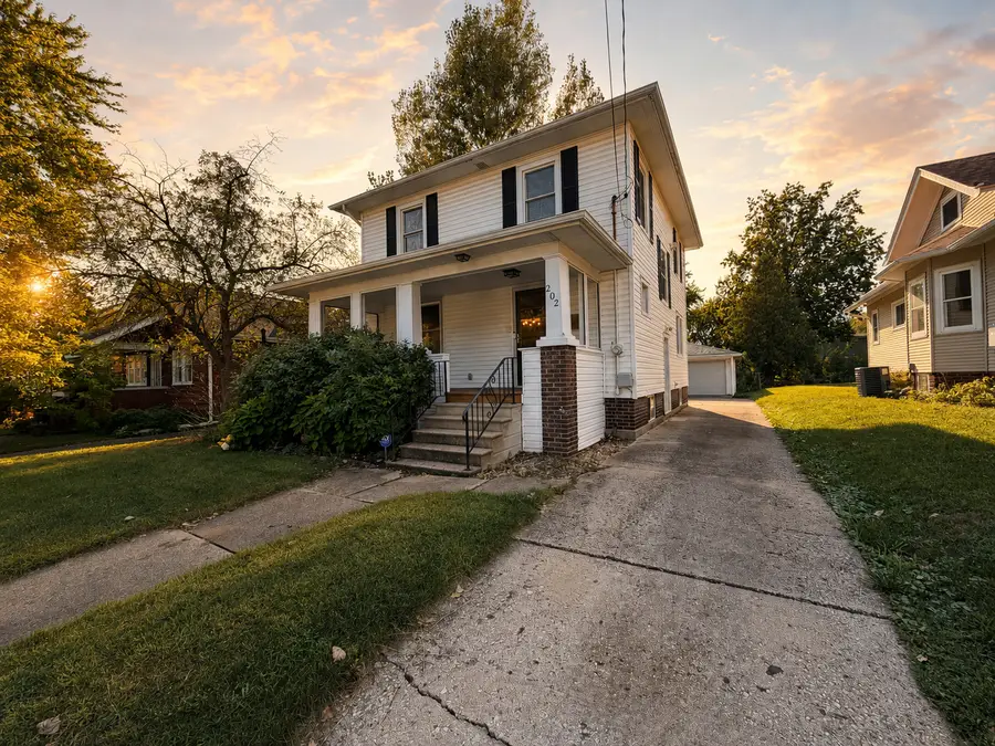 202 Dawson Avenue, Rockford, IL 61107 - #3