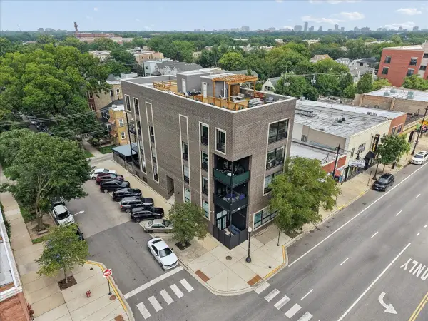 3024 W Irving Park Road #3S, Chicago, IL 60618