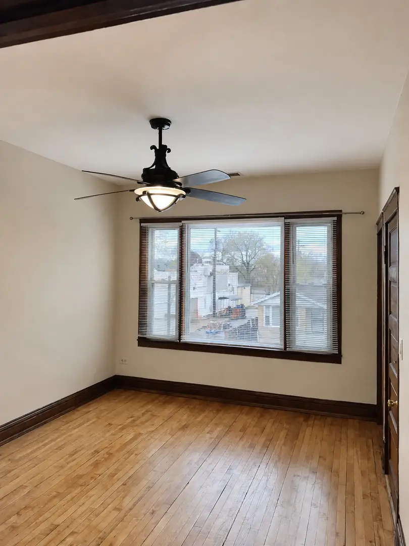 8233 S Escanaba Avenue, Chicago, IL 60617 - #3