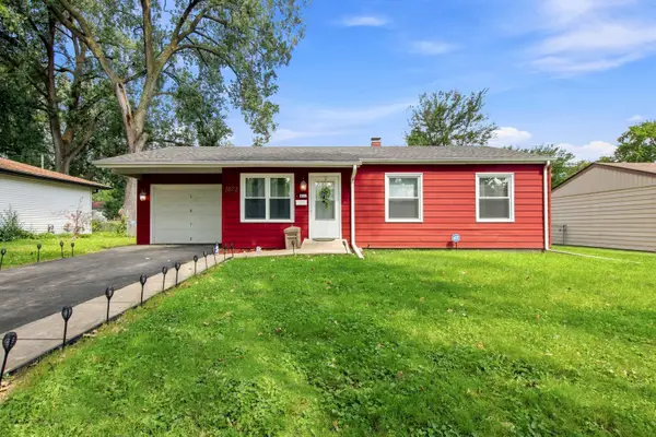 1672 Evergreen Avenue, Hanover Park, IL 60133