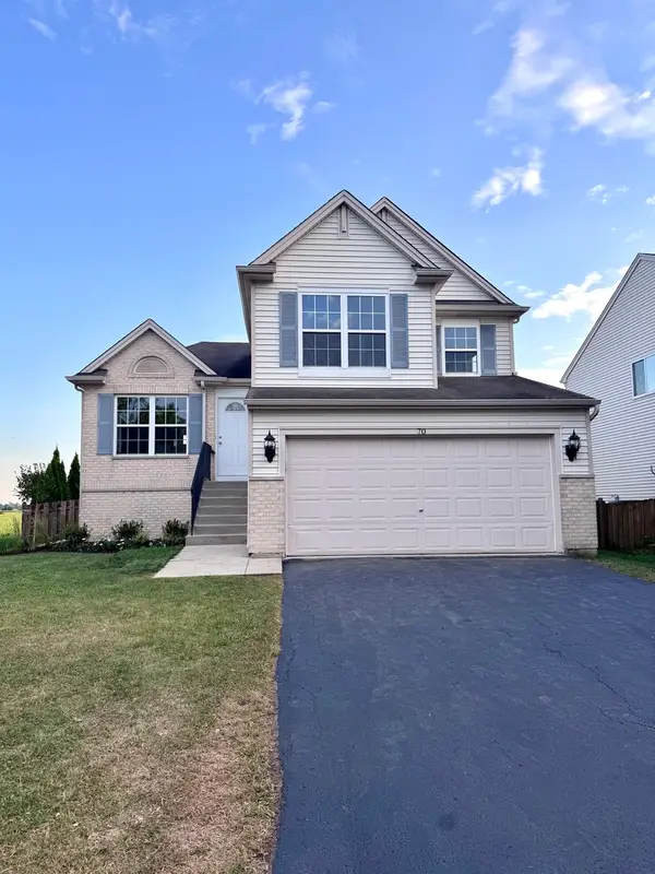 70 E Meadow Drive, Cortland, IL 60112