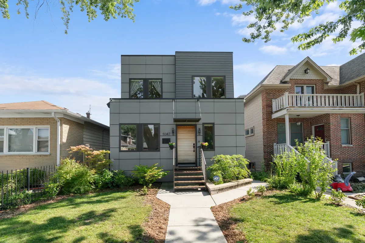 5047 W Winnemac Avenue, Chicago, IL 60630 - #1
