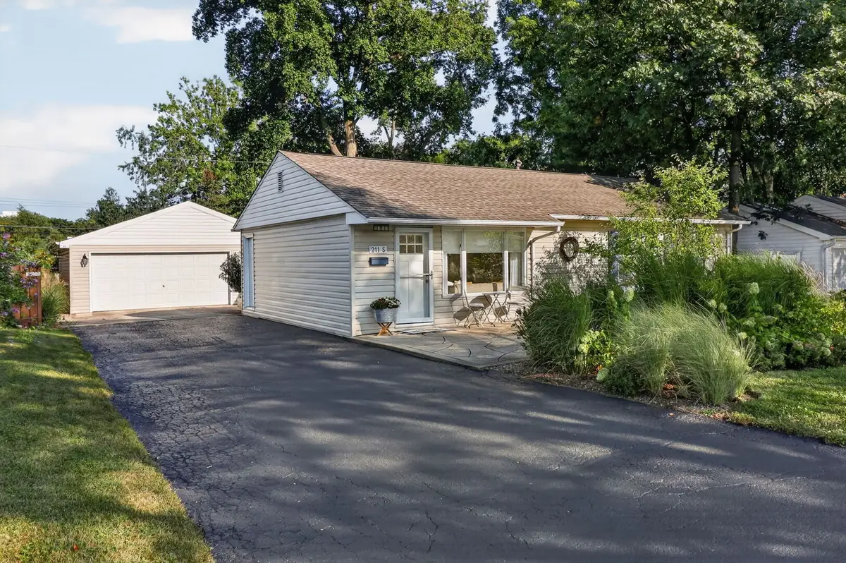 211 S Dorchester Avenue, Wheaton, IL 60187 - #1