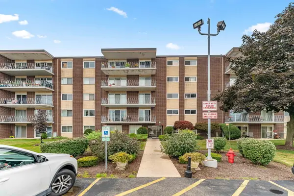 2900 Maple Avenue #18A, Downers Grove, IL 60515