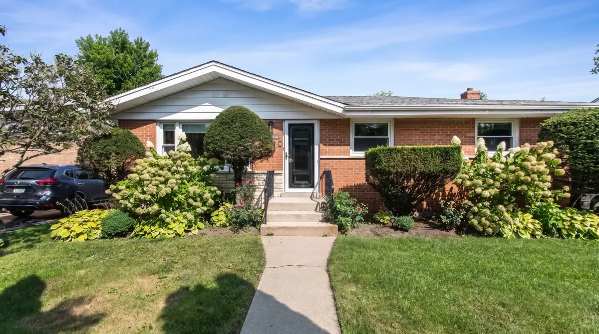 8315 Parkside Avenue, Morton Grove, IL 60053 - #1
