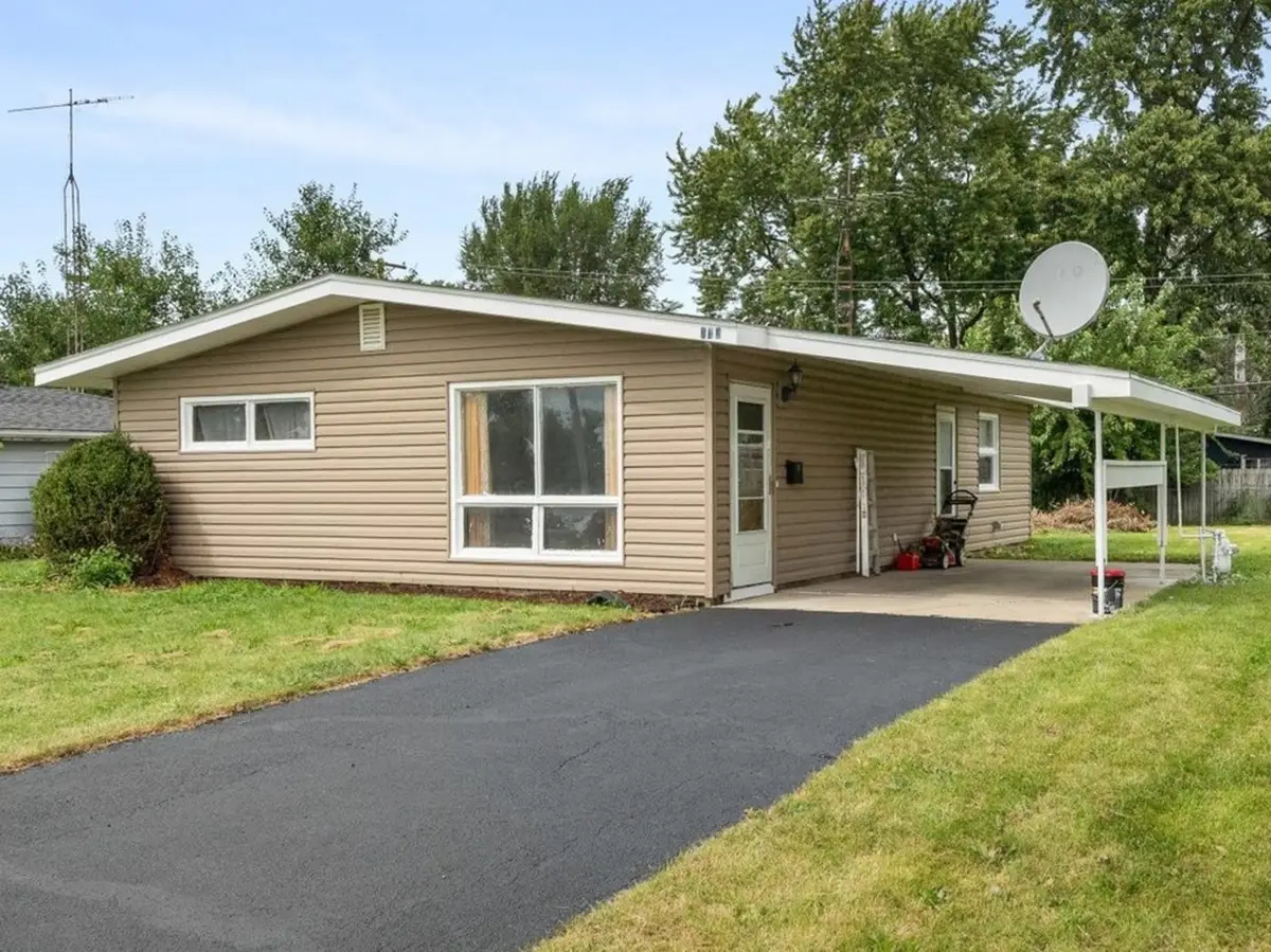 323 Kingswood Drive, North Aurora, IL 60542 - #1