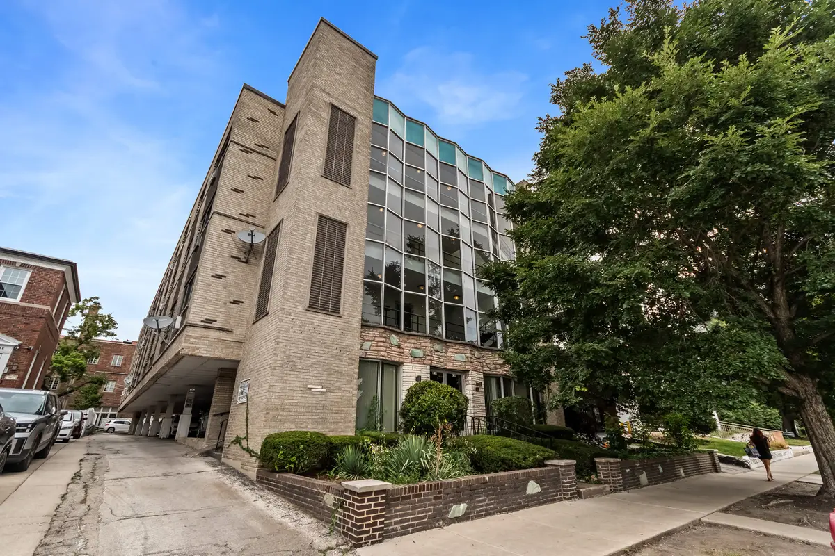 938 North Boulevard #402, Oak Park, IL 60301 - #1