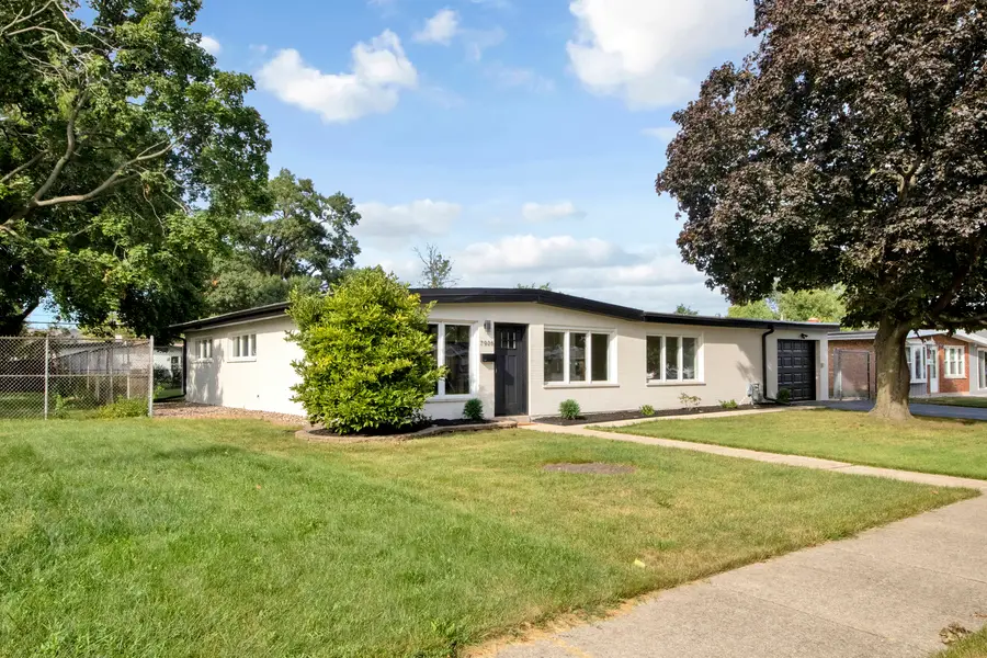 7906 W 98th Street, Hickory Hills, IL 60457 - #3