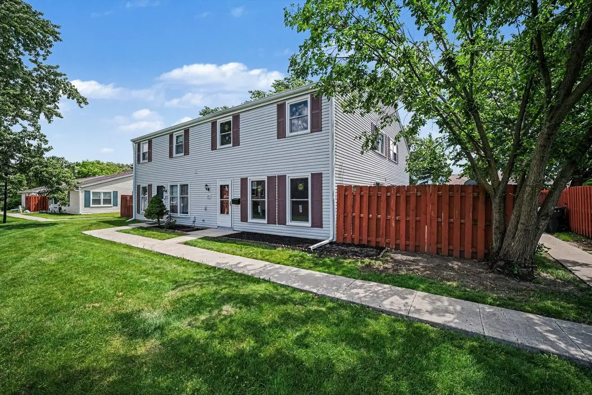 1801 Jamestown Circle, Hoffman Estates, IL 60169 - #1